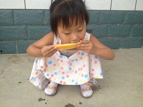 小孩吃瓜挨揍,家长教育显智慧