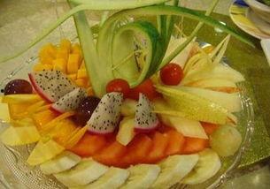 蜜袋鼠吃哈密瓜,自然界的甜蜜邂逅